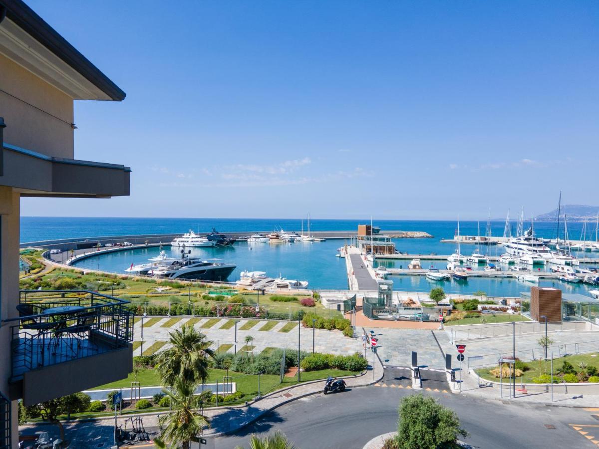 Hotel Sole Mare Ventimiglia Exterior foto